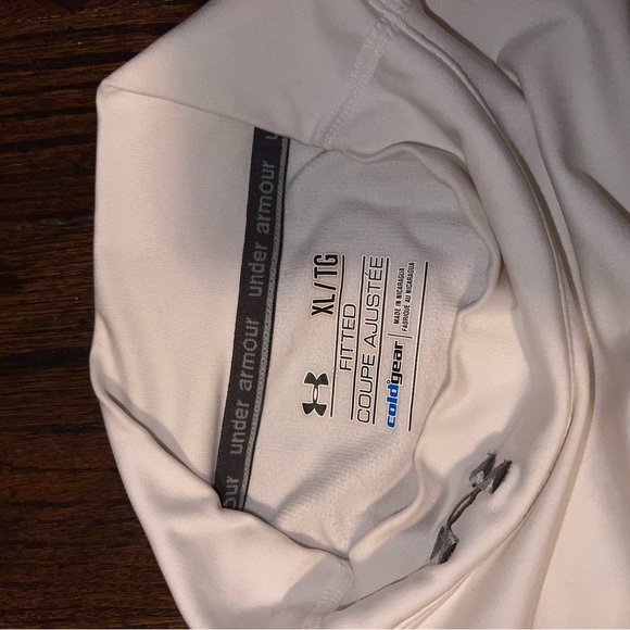 White UnderArmour - Picture 4 of 4